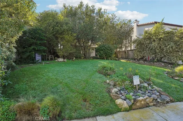 $2,800,000 | 1652 Voorhees Avenue, Manhattan Beach, CA 90266