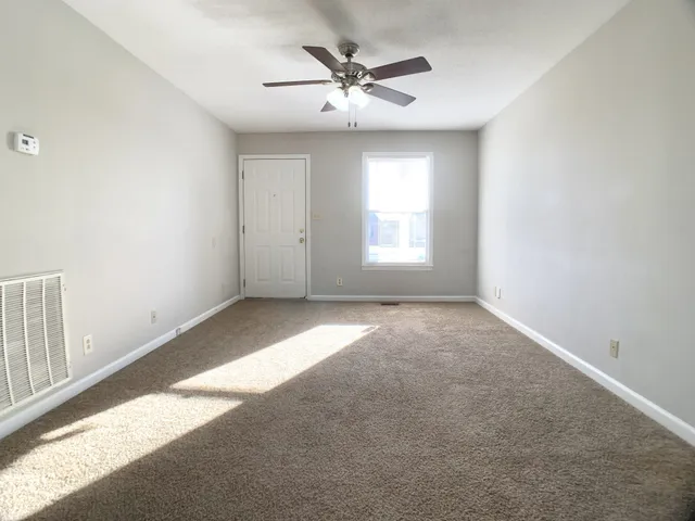 $1,125 | 304 Alan Court, Oak Grove, KY 42262