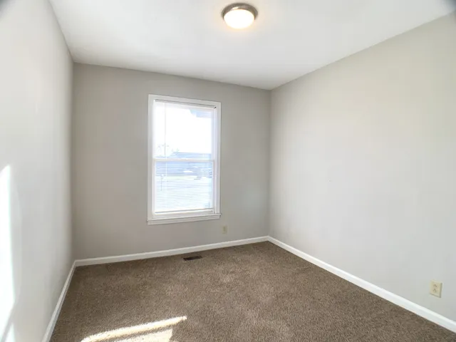 $1,125 | 304 Alan Court, Oak Grove, KY 42262