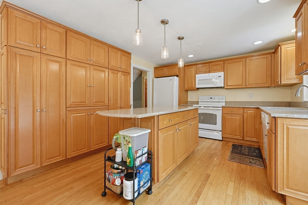 76 Gilbert Street Mansfield, MA 02048 - Photo 9 of 42