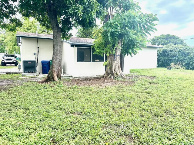 $499,000 | 1420 Northwest 174th Street, Miami Gardens, FL 33169