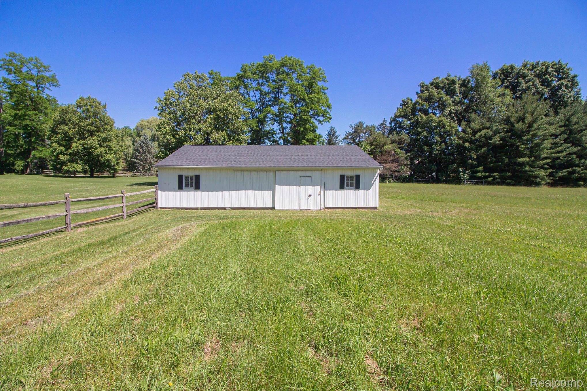 2500 Musson Road Howell, MI 48855 - Photo 10 of 36 Gallery Image 10