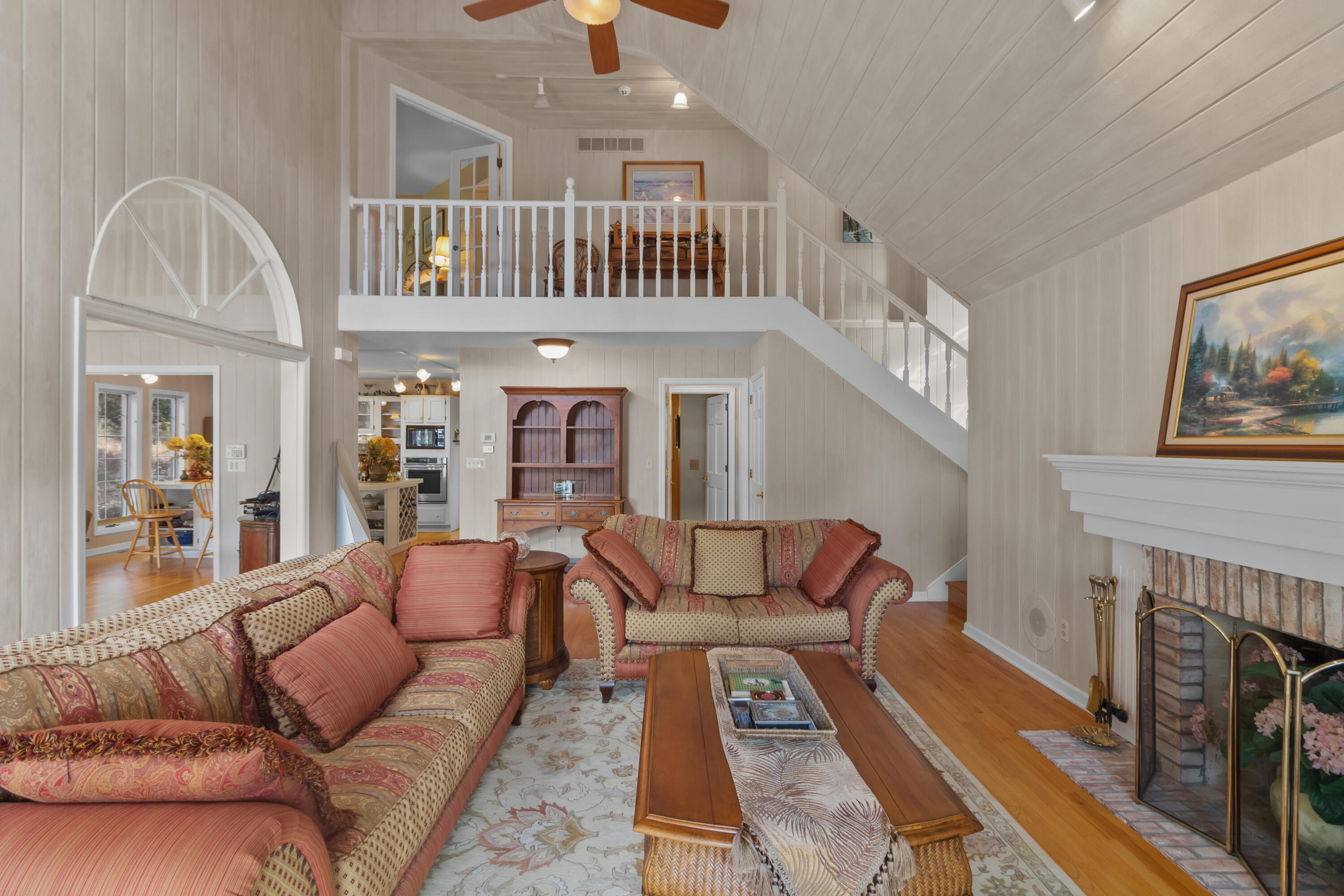 9 Dartmouth Road Williams Bay, WI 53191 - Photo 12 of 49 dd5 Soaring Ceilings