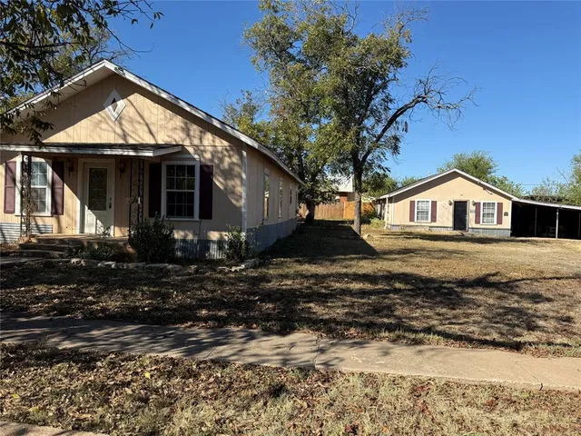 $85,000 | 1814 South Neches Street, Unit 1816, Coleman, TX 76834