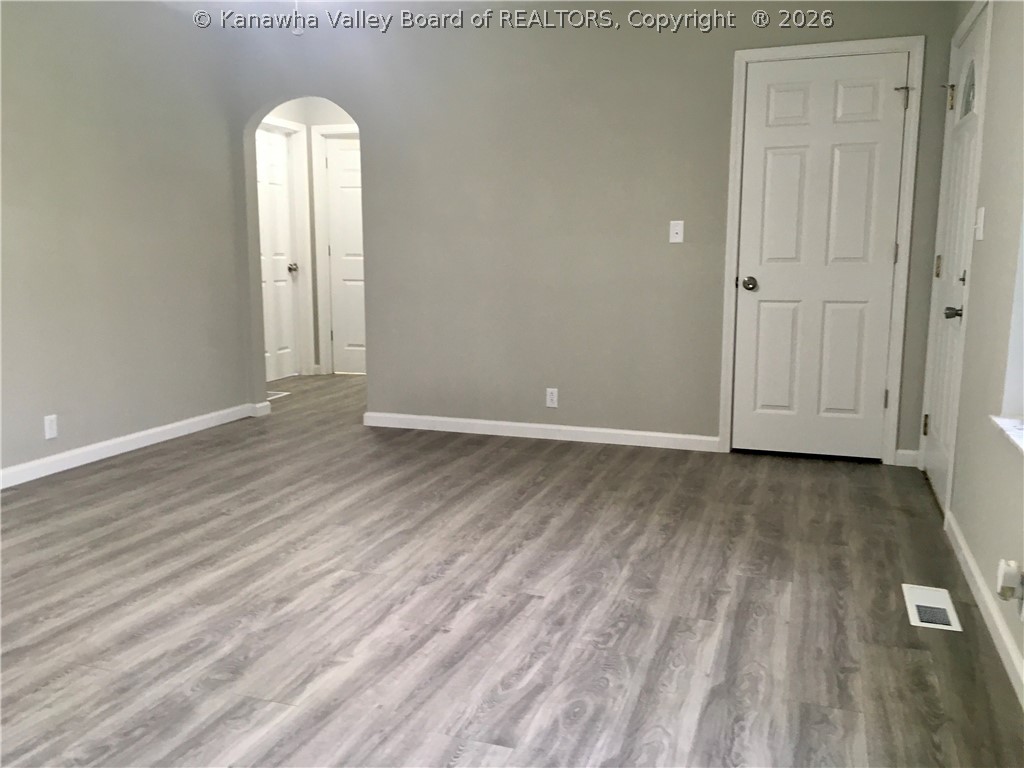 4007 Green Valley Road Huntington, WV 25701 - Photo 7 of 22 Gallery Image 7
