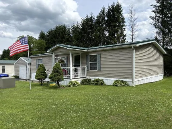 $63,500 | 27 Pleasant Drive, Youngsville, PA 16371