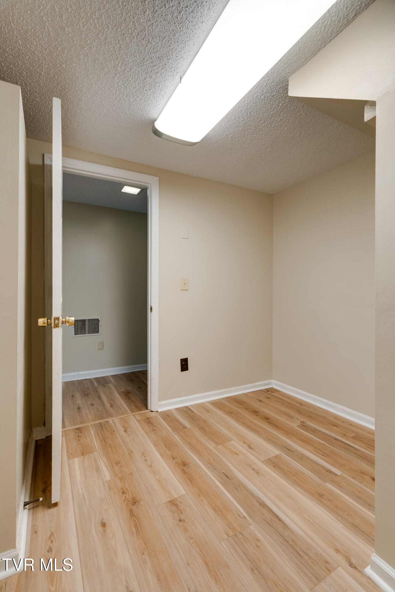 208 Buffalo Road Bluff City, TN 37618 - Photo 44 of 90 045