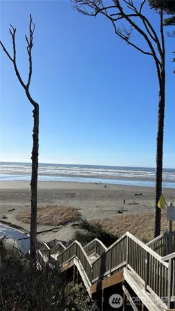 $1,838,000 | 33 Fireside Lane, Pacific Beach, WA 98571