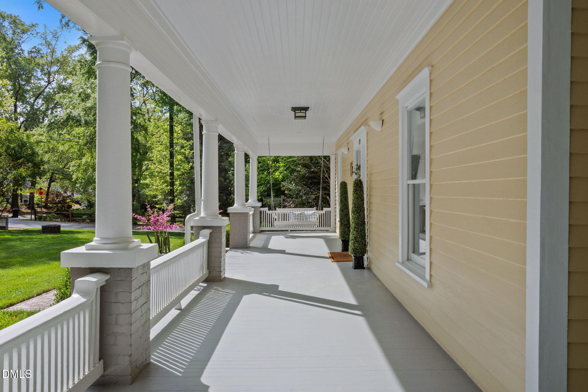 400 Ransom Street Chapel Hill, NC 27516 - Photo 7 of 67 a front view of a house with porch and furniture