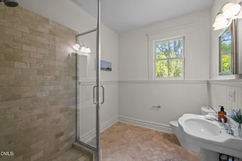 $2,100,000 | 400 Ransom Street, Chapel Hill, NC 27516