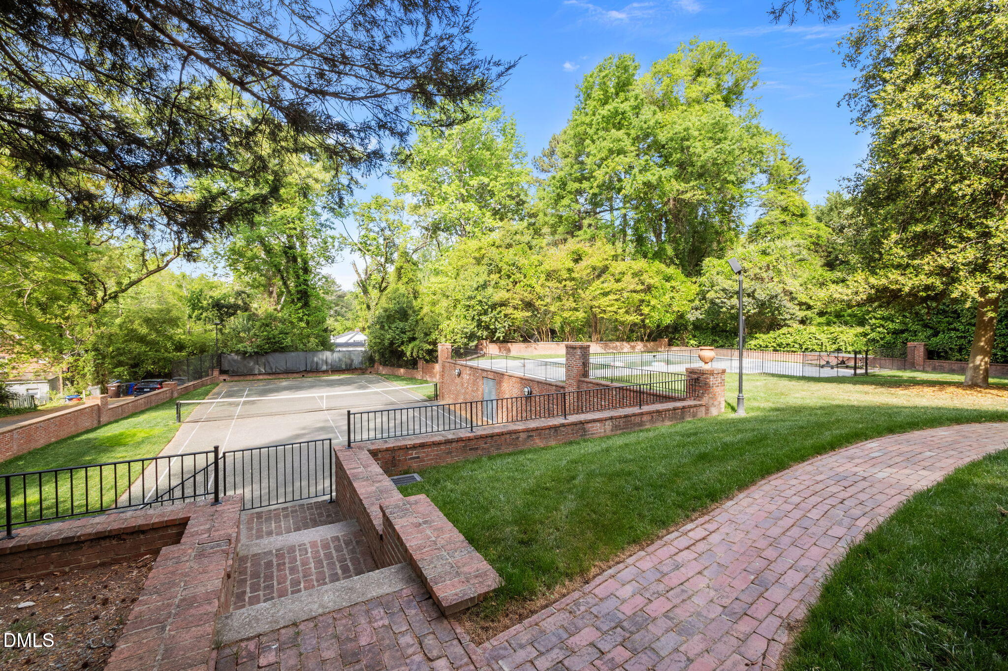 400 Ransom Street Chapel Hill, NC 27516 - Photo 56 of 67 77-web-or-mls-P1118525