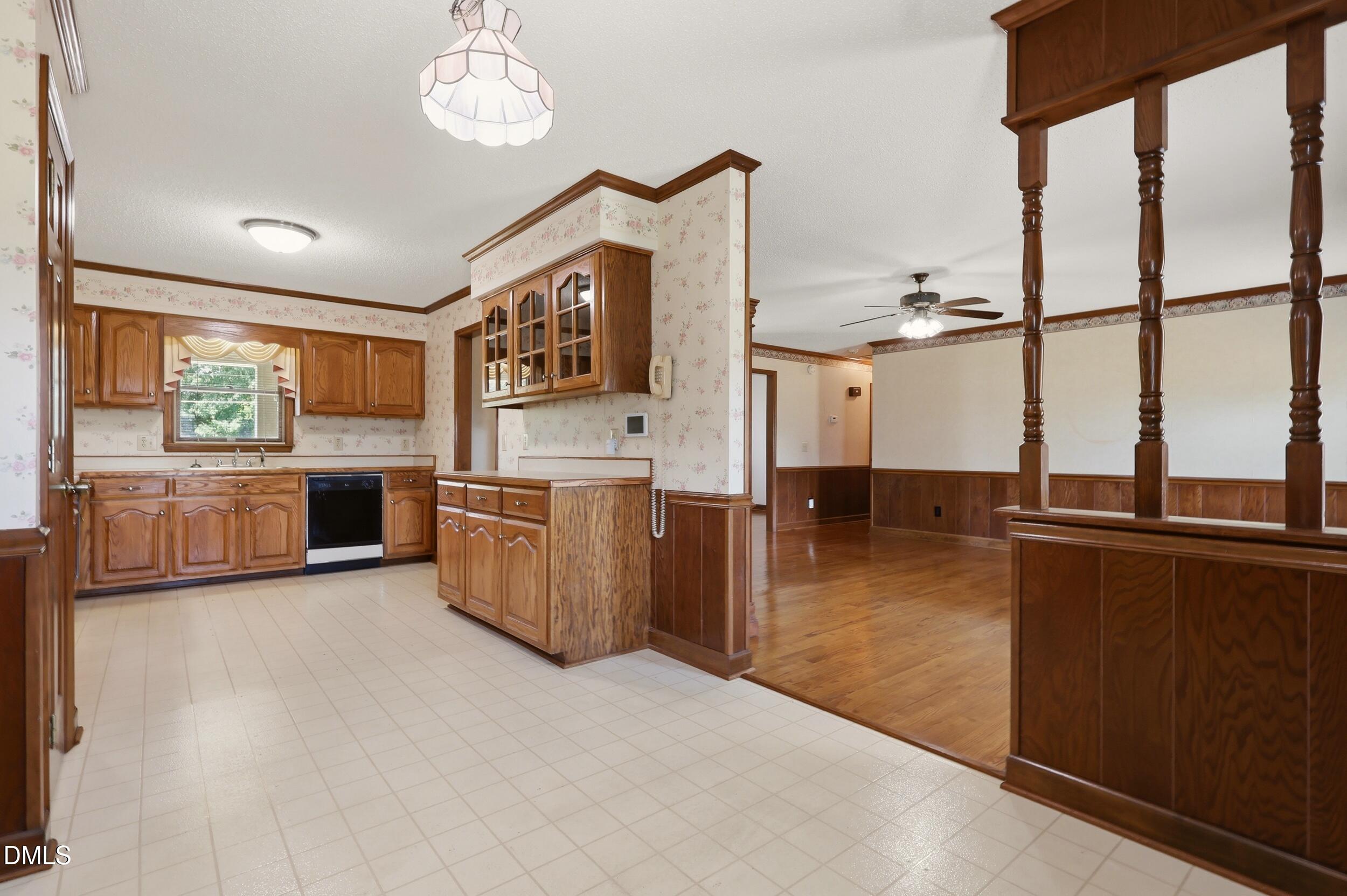461 Cheeks Lane Graham, NC 27253 - Photo 10 of 32
