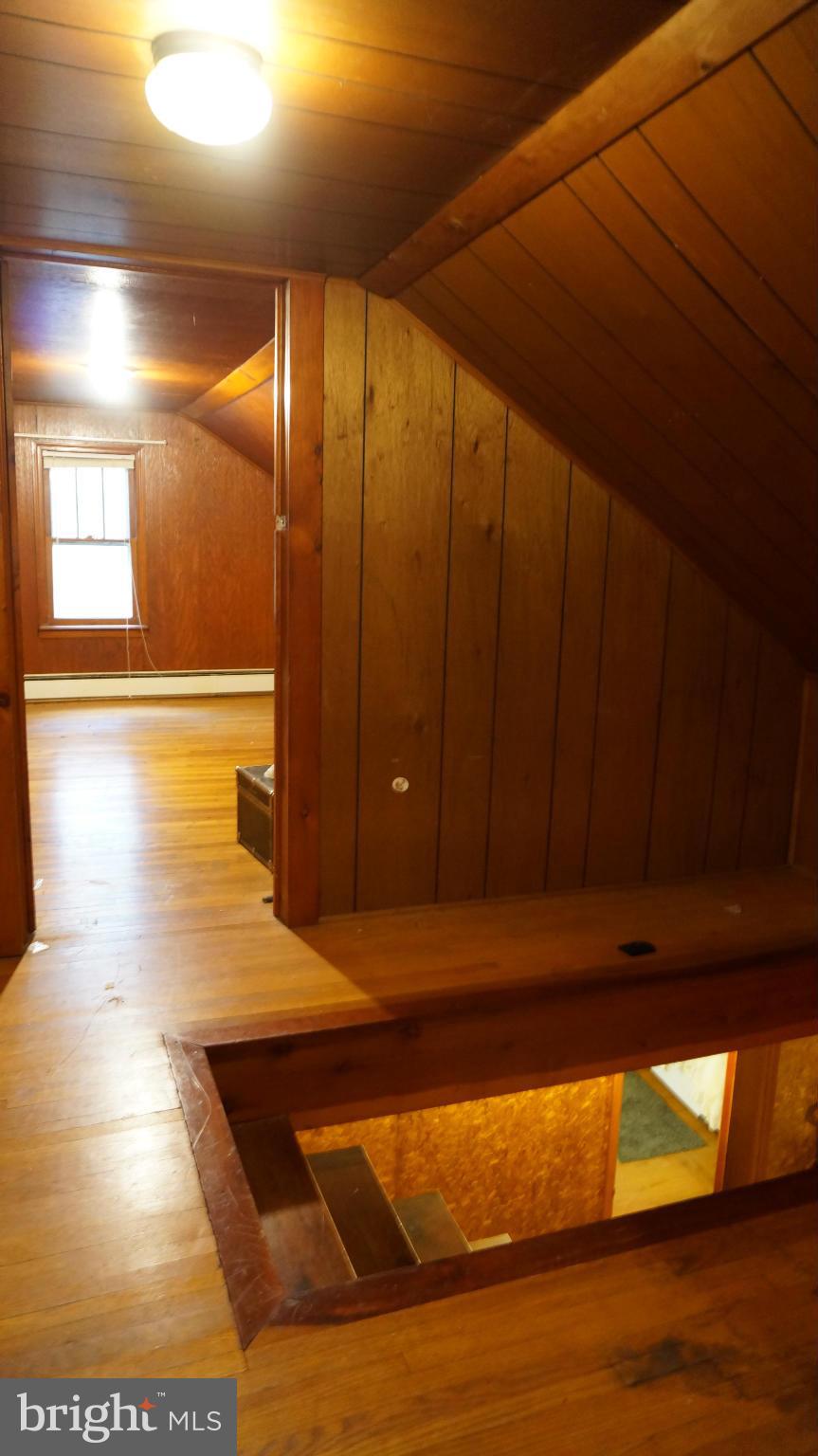 295 Cold Run Valley Road Berkeley Springs, WV 25411 - Photo 21 of 30 Upper Level Landing