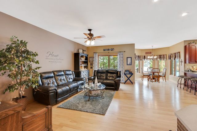 3311 Cornflower Way Spring Grove, IL 60081 - Photo 5 of 29