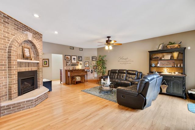 3311 Cornflower Way Spring Grove, IL 60081 - Photo 7 of 29
