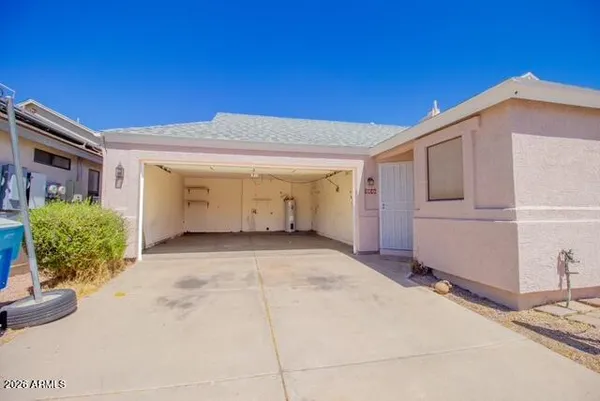 a view of a garage