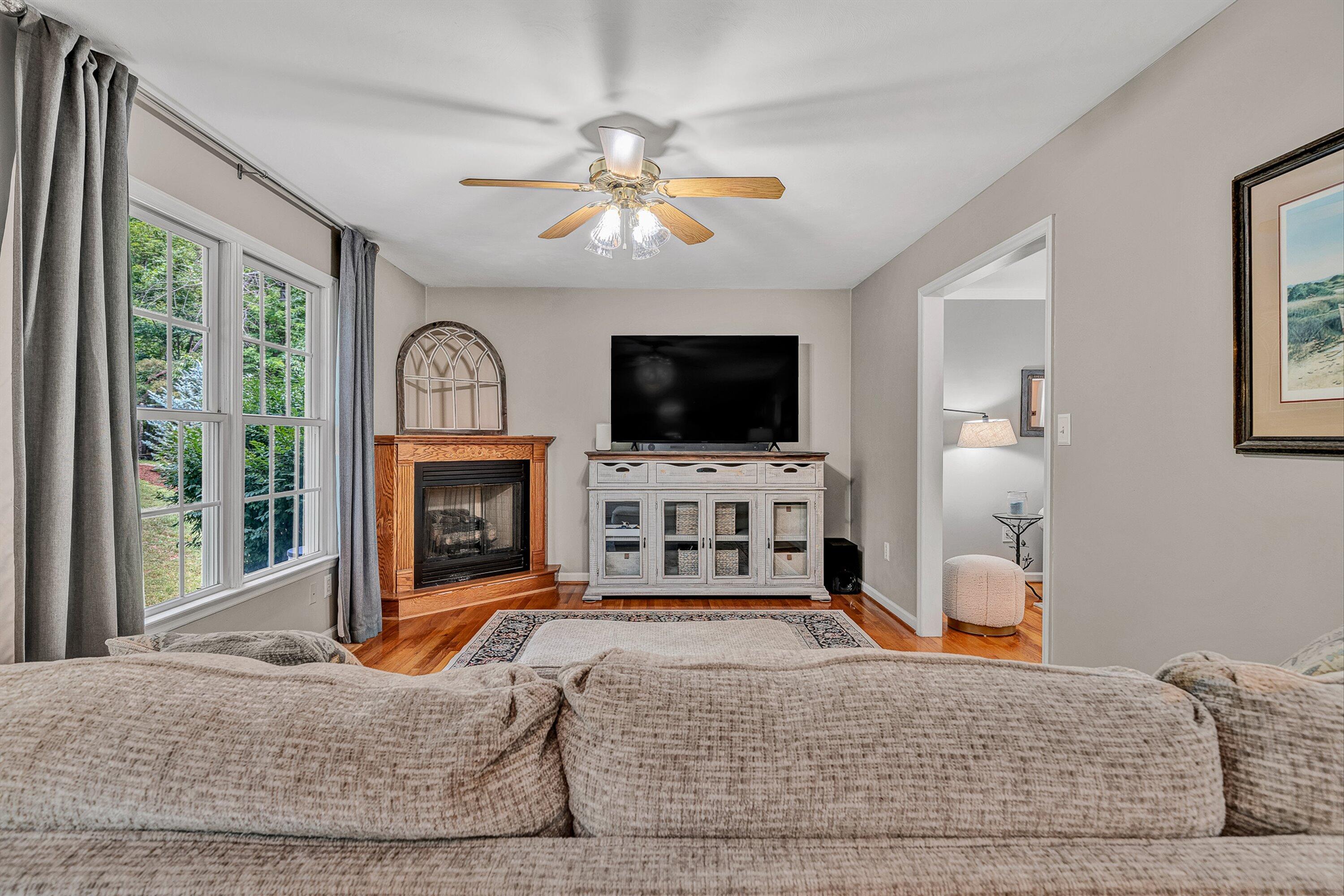 1067 Archway Road Blue Ridge, VA 24064 - Photo 8 of 44 10-VM-00344