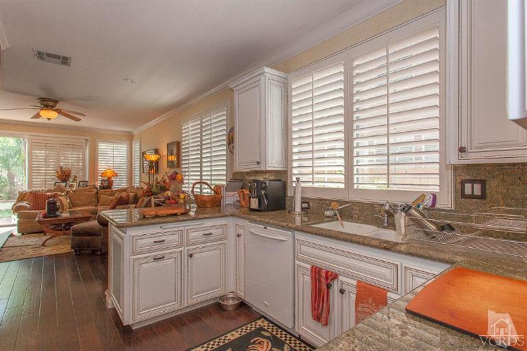 552 Shadow Lane Simi Valley, CA 93065 - Photo 5 of 36 Additional Photo