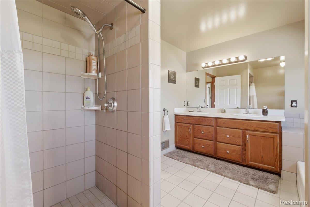 7868 Big Hand Road Columbus, MI 48063 - Photo 57 of 91