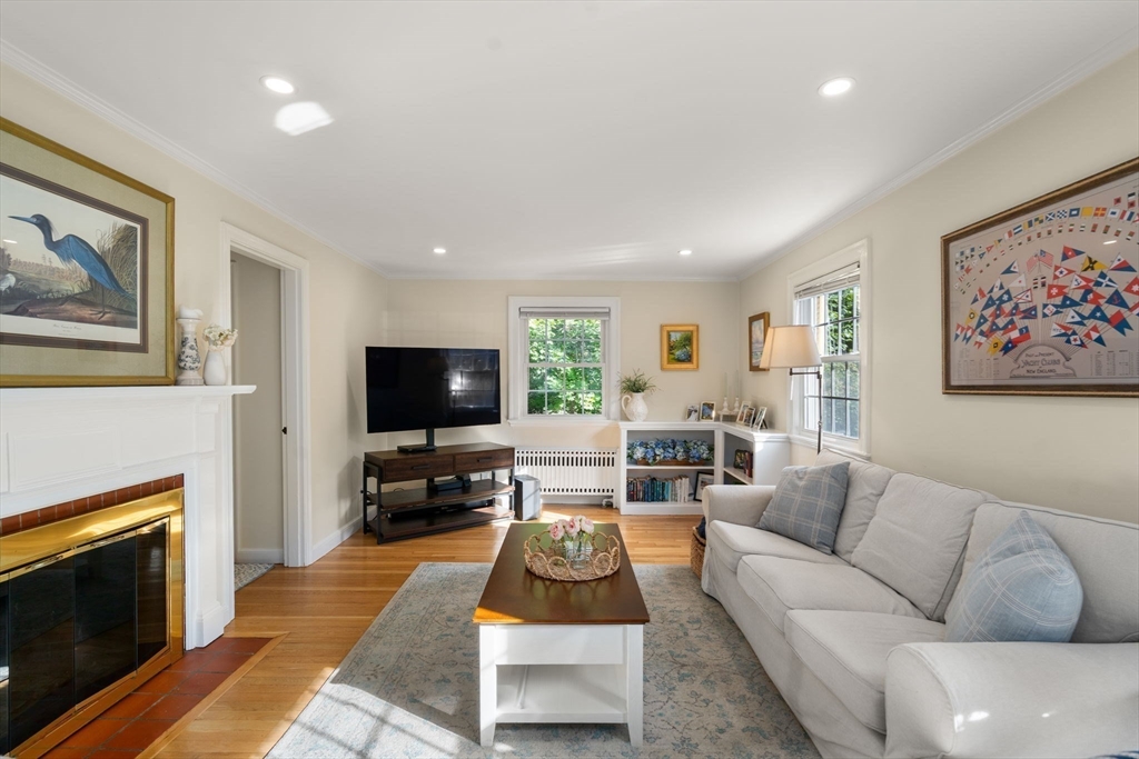 24 Fisher Road Weymouth, MA 02190 - Photo 2 of 42