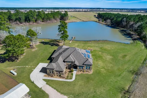 $899,999 | 1705 County Road 211, Anderson, TX 77830