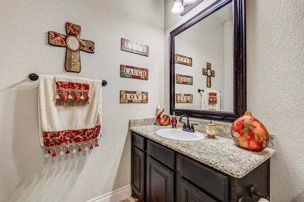 $899,999 | 1705 County Road 211, Anderson, TX 77830