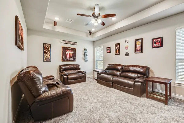$899,999 | 1705 County Road 211, Anderson, TX 77830