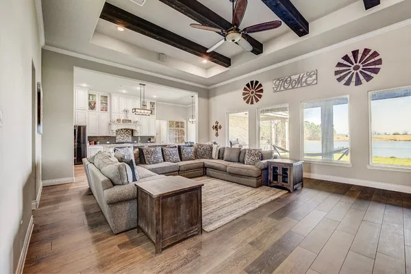 $899,999 | 1705 County Road 211, Anderson, TX 77830