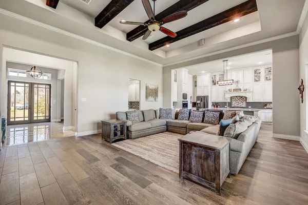 $899,999 | 1705 County Road 211, Anderson, TX 77830