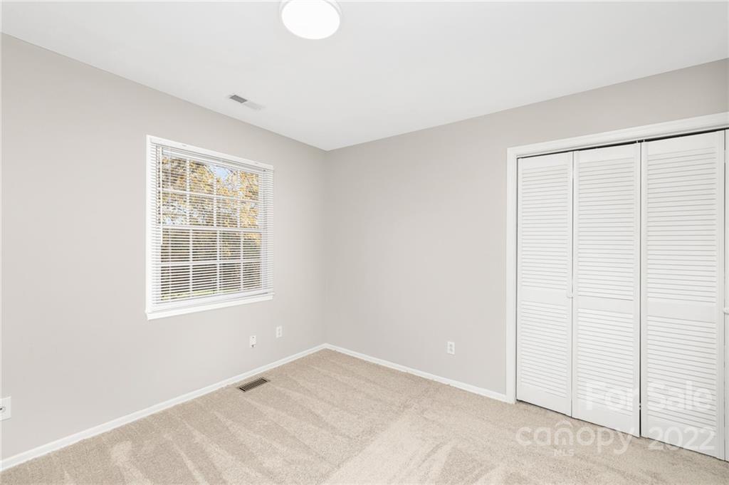 8406 Knights Bridge Road Charlotte, NC 28210 - Photo 16 of 19 Gallery Image 16