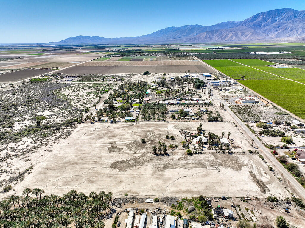 66350 Martinez Road Thermal, CA 92274 - Photo 35 of 68 a view of an ocean and a mountain