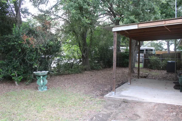 $229,900 | 708 1st Street, Winnie, TX 77665