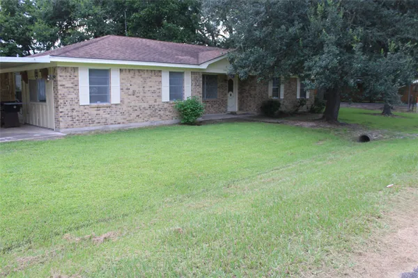$229,900 | 708 1st Street, Winnie, TX 77665