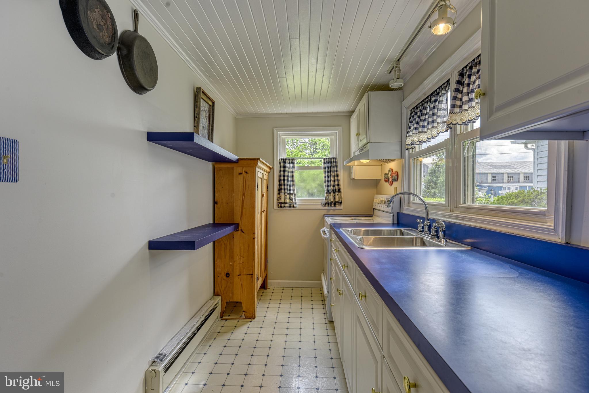 21581 Chicken Point Road Tilghman, MD 21671 - Photo 13 of 32 Kitchen