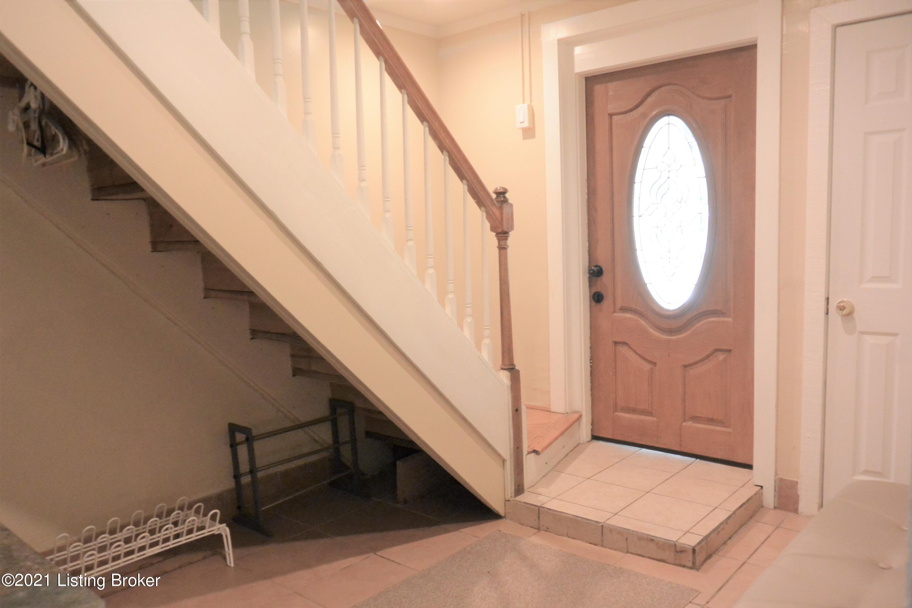 1418 Riverside Drive Prospect, KY 40059 - Photo 56 of 75 ENTRY ROOM