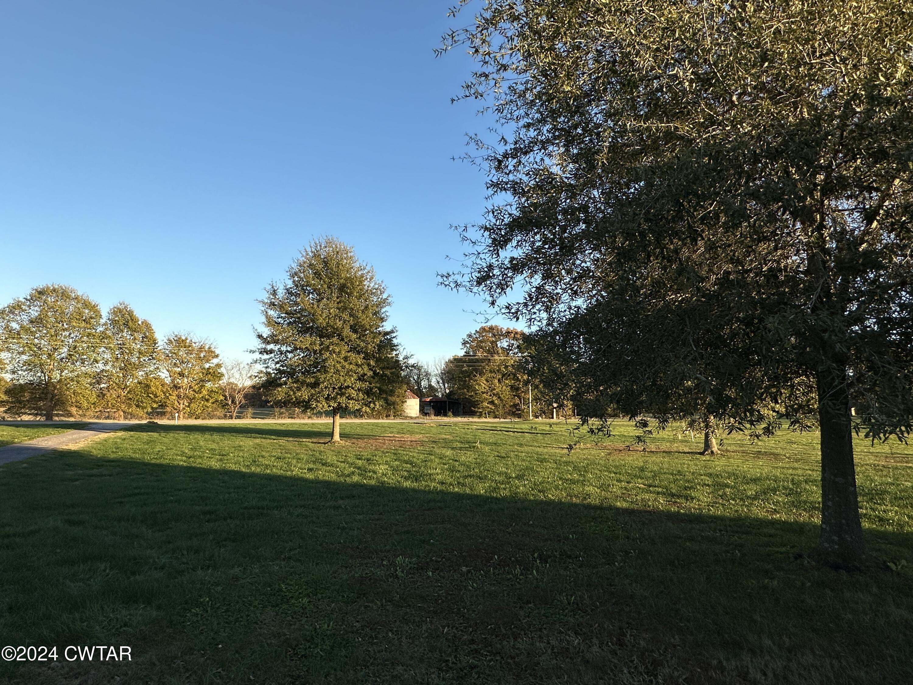 404 Poplar Corner Road Trenton, TN 38382 - Photo 4 of 23 IMG_3585 2