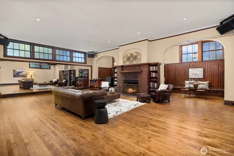 $5,000,000 | 2218 East Prospect Street, Seattle, WA 98112