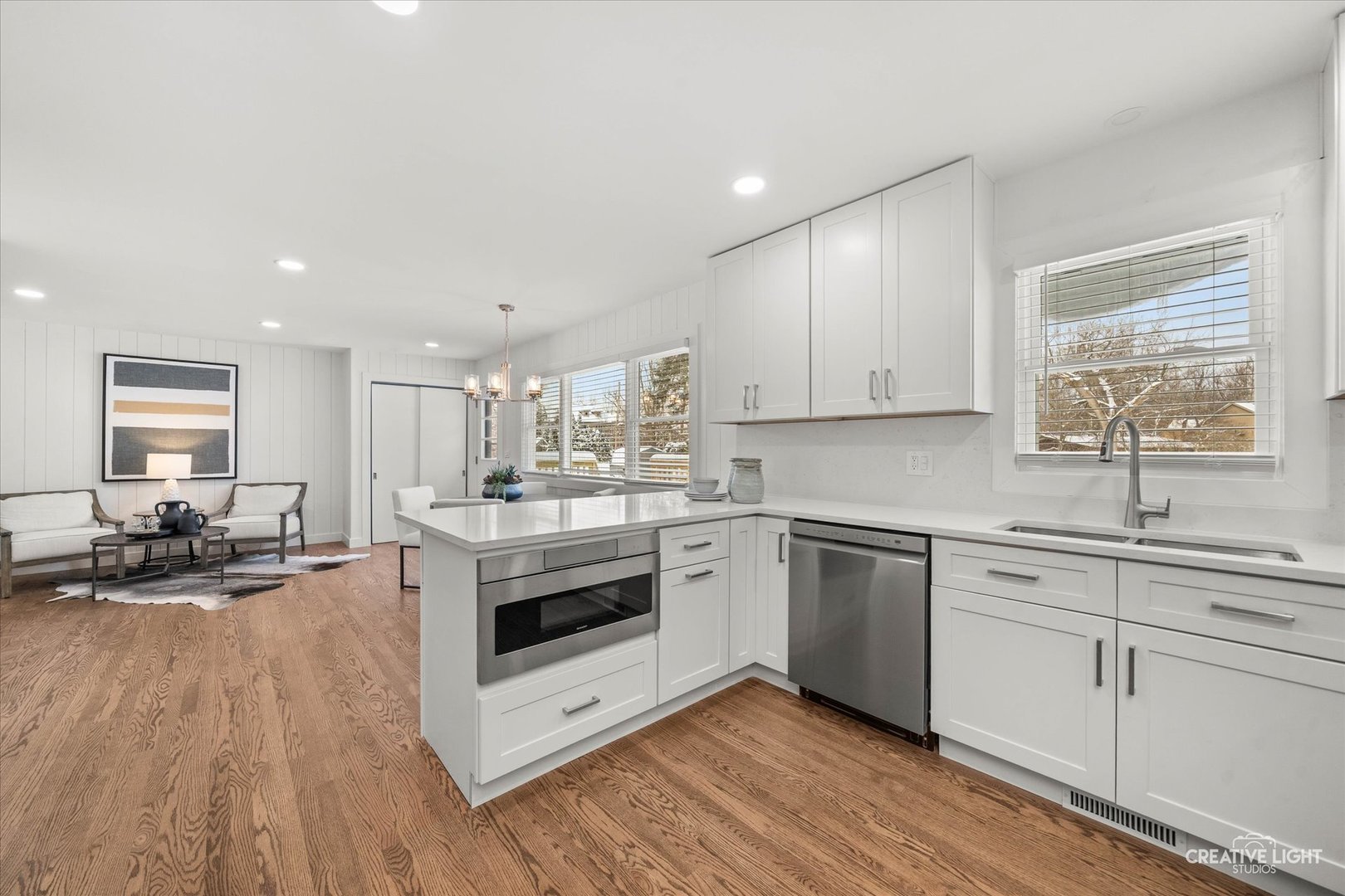 704 Plainfield Road Downers Grove, IL 60516 - Photo 8 of 40