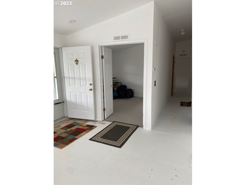 98041 Hallway Road, Unit 38 Brookings, OR 97415 - Photo 10 of 27 Covered Porch
