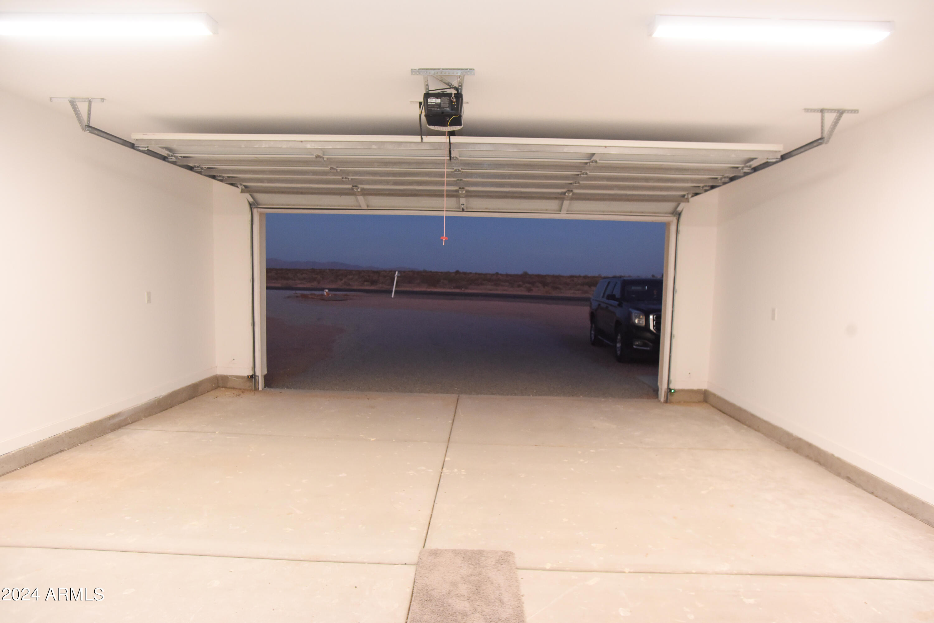 1028 South Wintersburg Road Tonopah, AZ 85354 - Photo 20 of 48 Garage