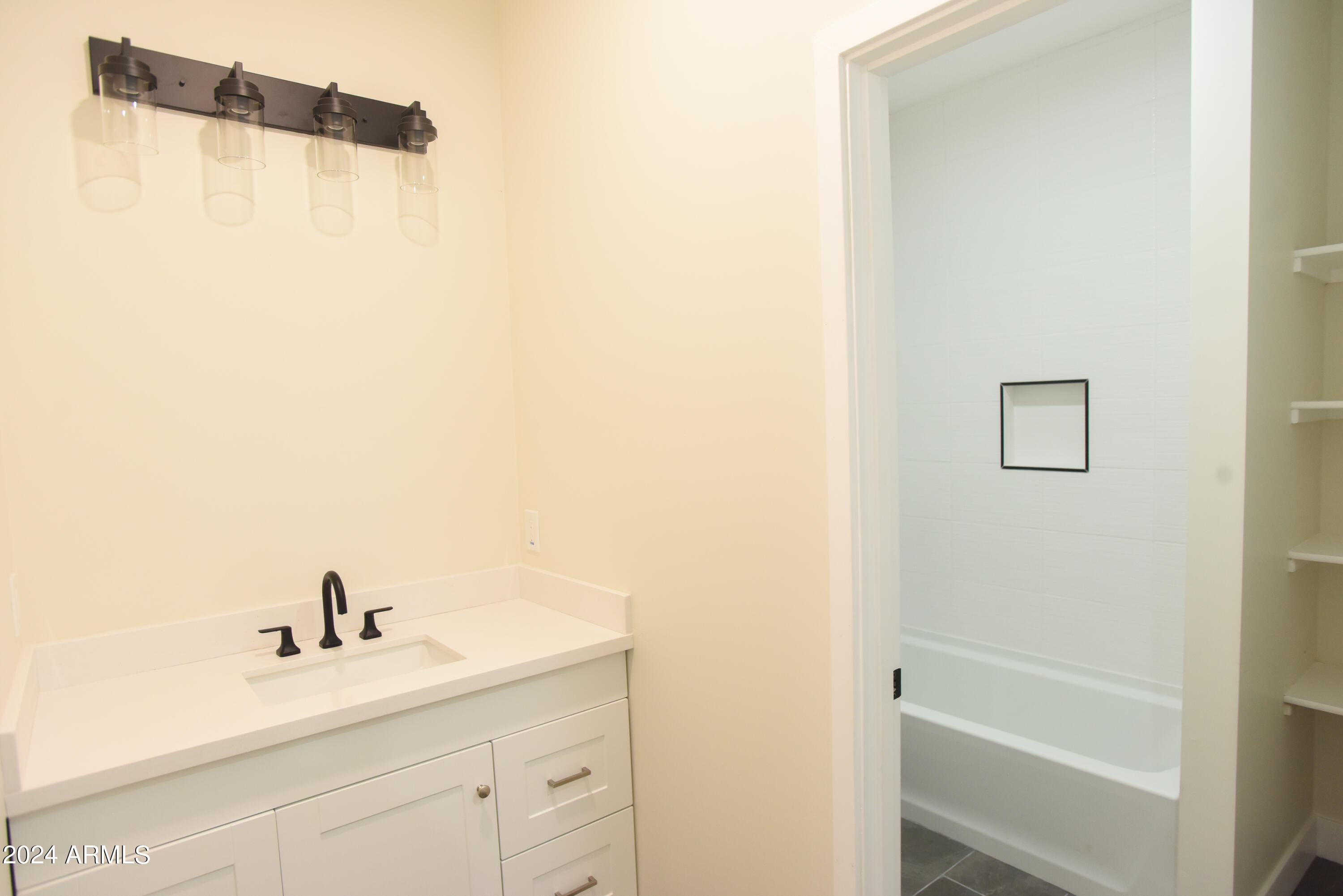 1028 South Wintersburg Road Tonopah, AZ 85354 - Photo 21 of 48 Hallway bath