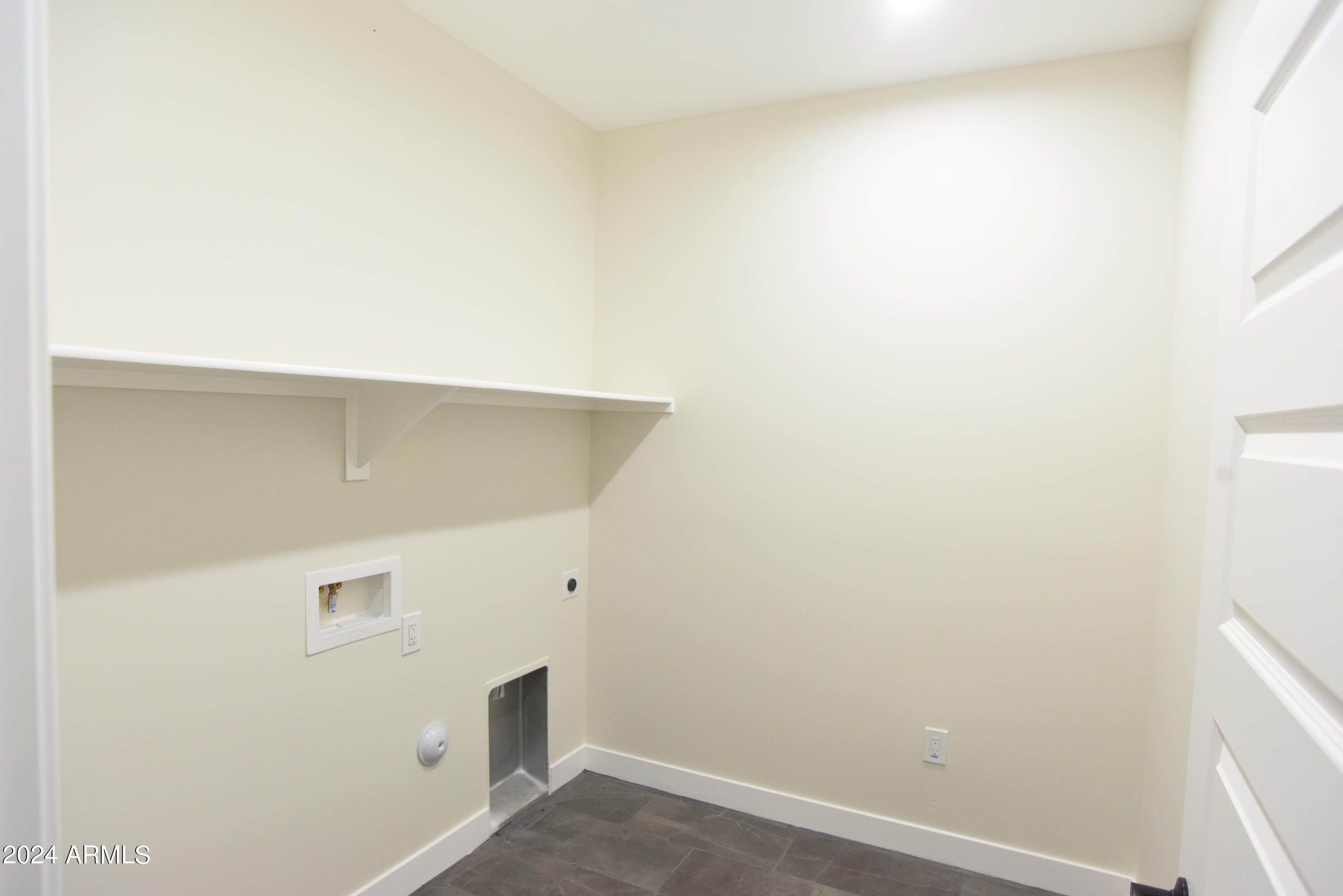 1028 South Wintersburg Road Tonopah, AZ 85354 - Photo 25 of 48 a view of utility room