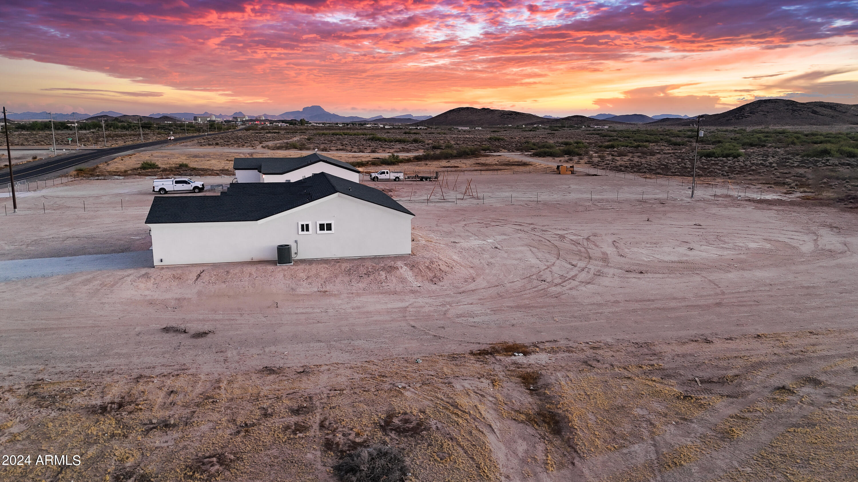 1028 South Wintersburg Road Tonopah, AZ 85354 - Photo 7 of 48 a view of a house with a mountain