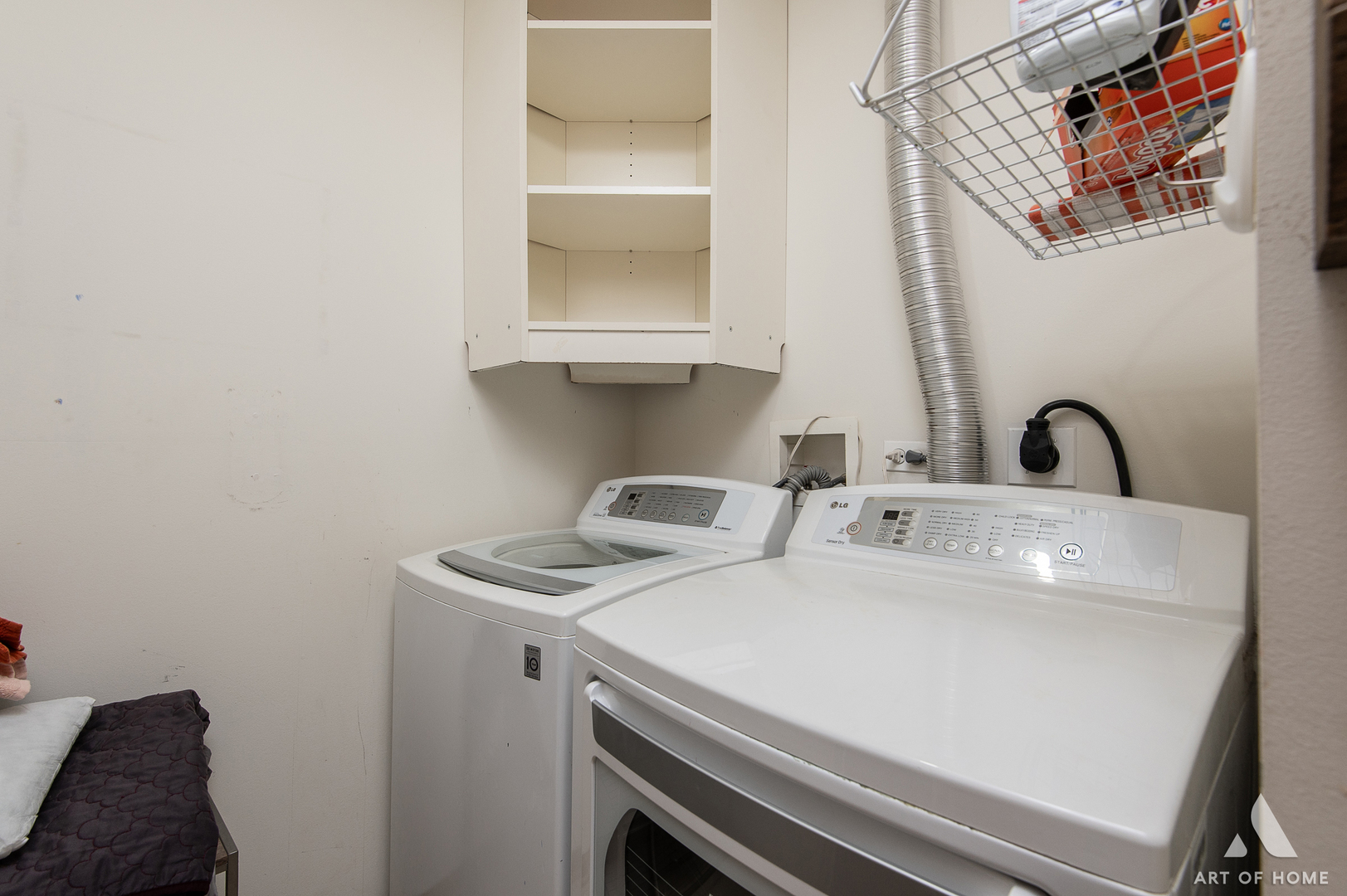 397 Littleton Trail Elgin, IL 60120 - Photo 14 of 30 a utility room with dryer and washer