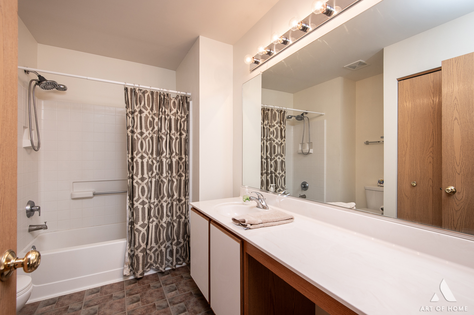397 Littleton Trail Elgin, IL 60120 - Photo 17 of 30 a bathroom with a sink double vanity and a shower