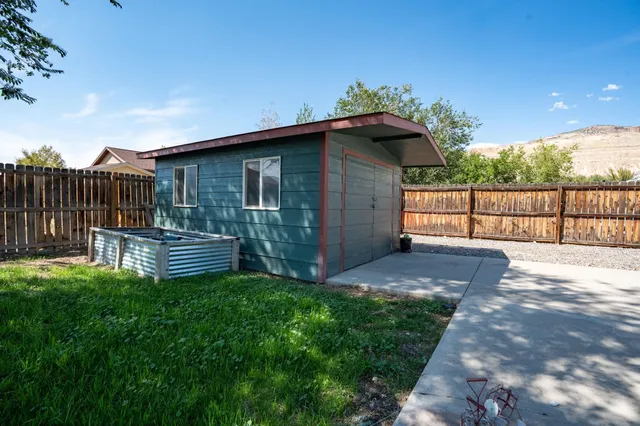 $400,000 | 828 Logan Court, Palisade, CO 81526