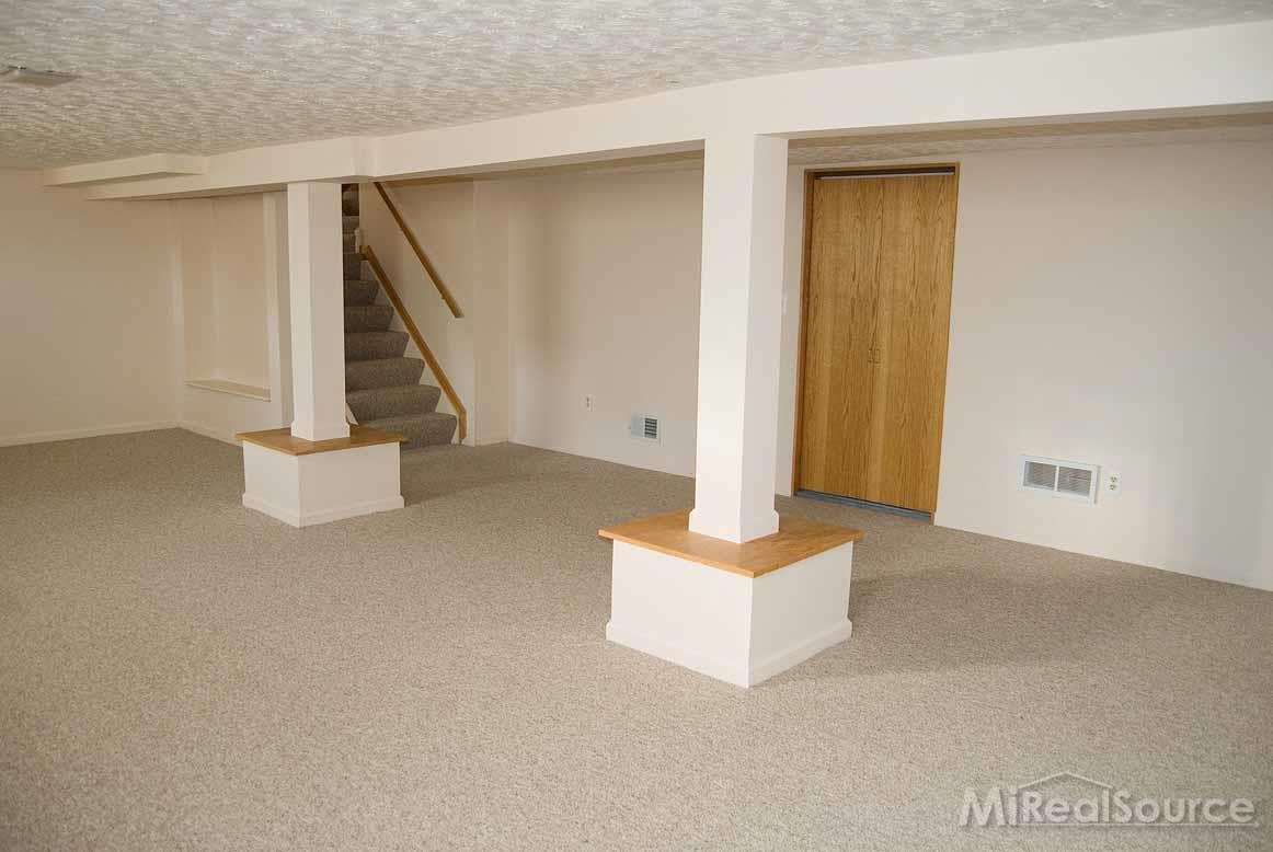 2039 Rochester Road Royal Oak, MI 48073 - Photo 27 of 29