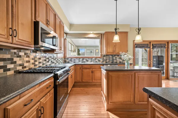 $550,000 | 1508 Lilac Drive, Crystal Lake, IL 60014