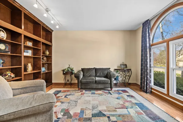 $550,000 | 1508 Lilac Drive, Crystal Lake, IL 60014