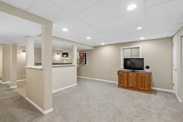 $550,000 | 1508 Lilac Drive, Crystal Lake, IL 60014